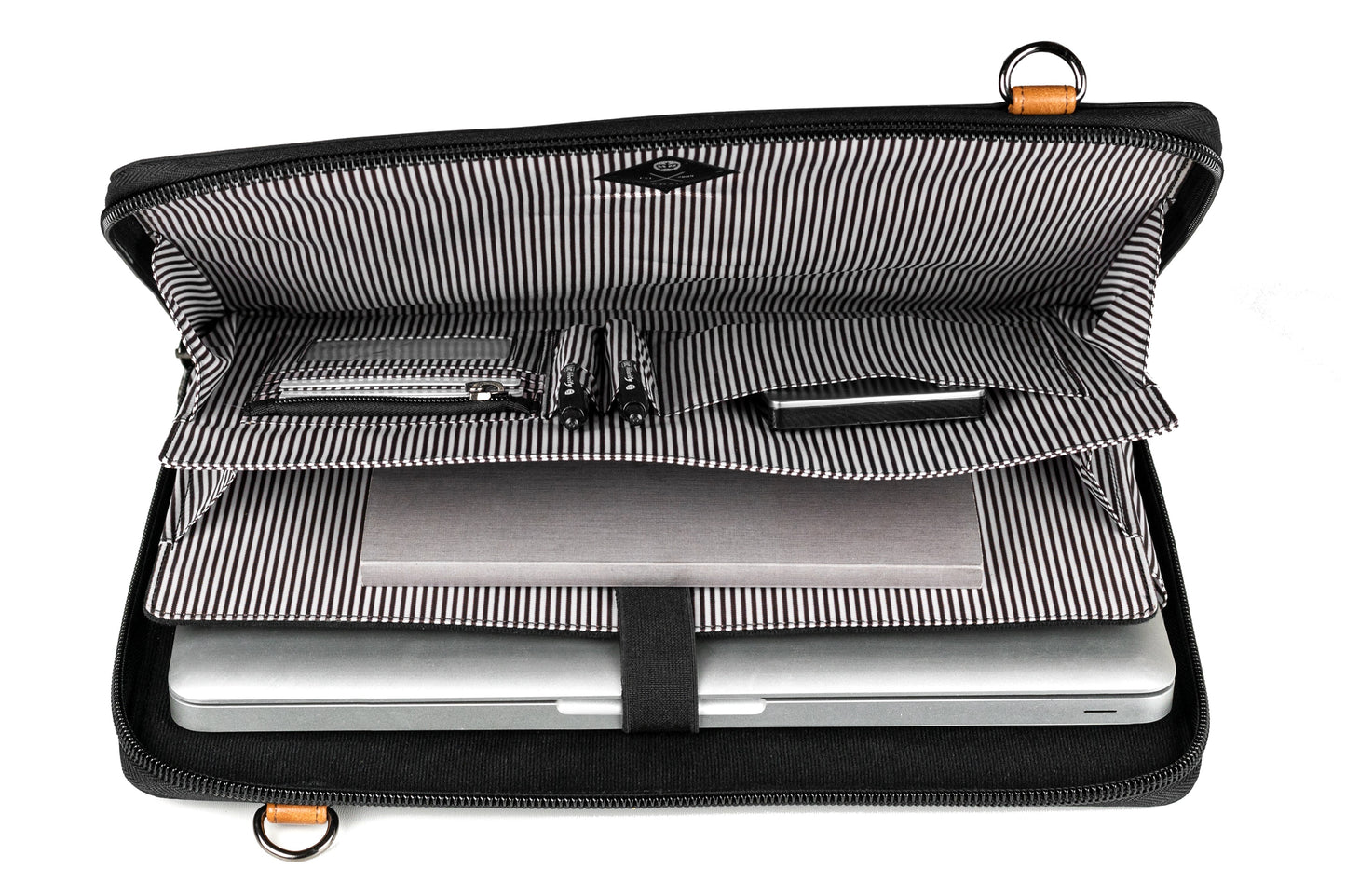 PKG WELLINGTON ACCORDION MESSENGER BAG