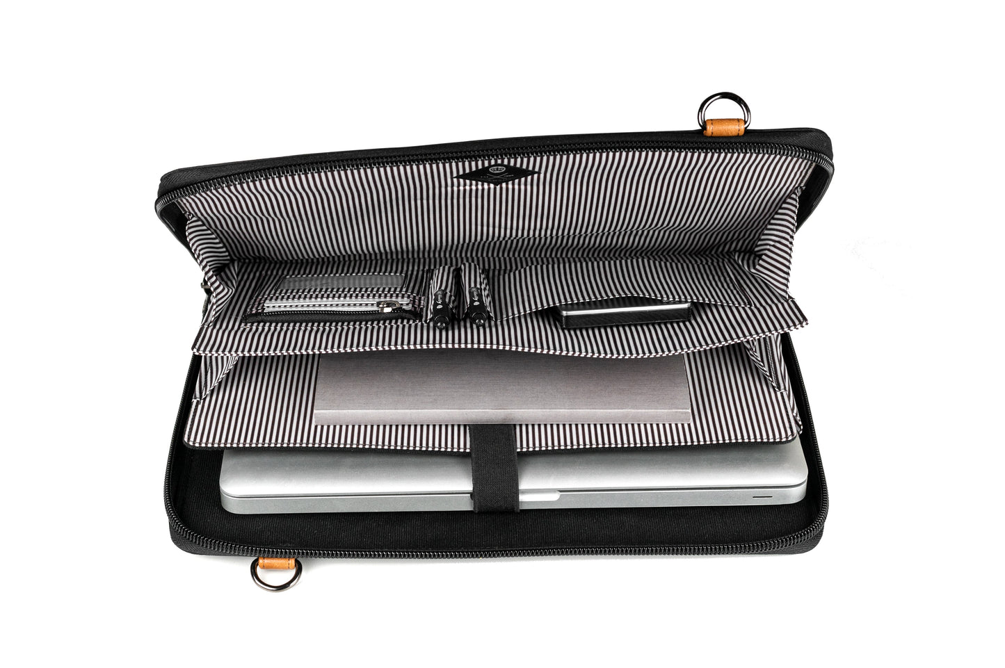 PKG WELLINGTON ACCORDION MESSENGER BAG