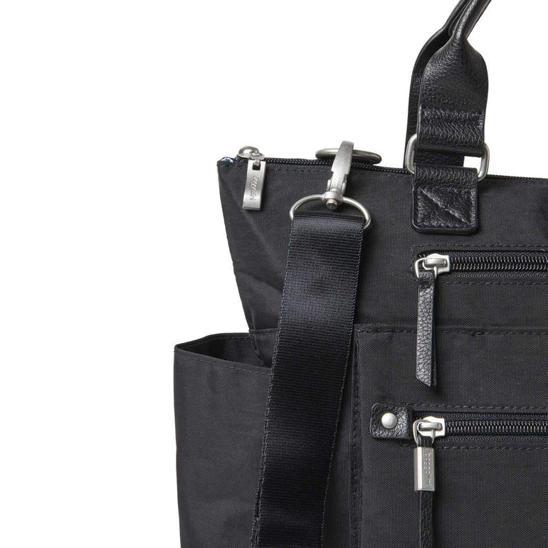 BAGGALLINI 3-IN-1 CONVERTIBLE BACKPACK WITH RFID PHONE WRISTLET | BLACK
