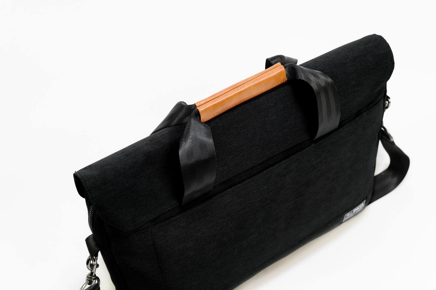 PKG RICHMOND MESSENGER BAG