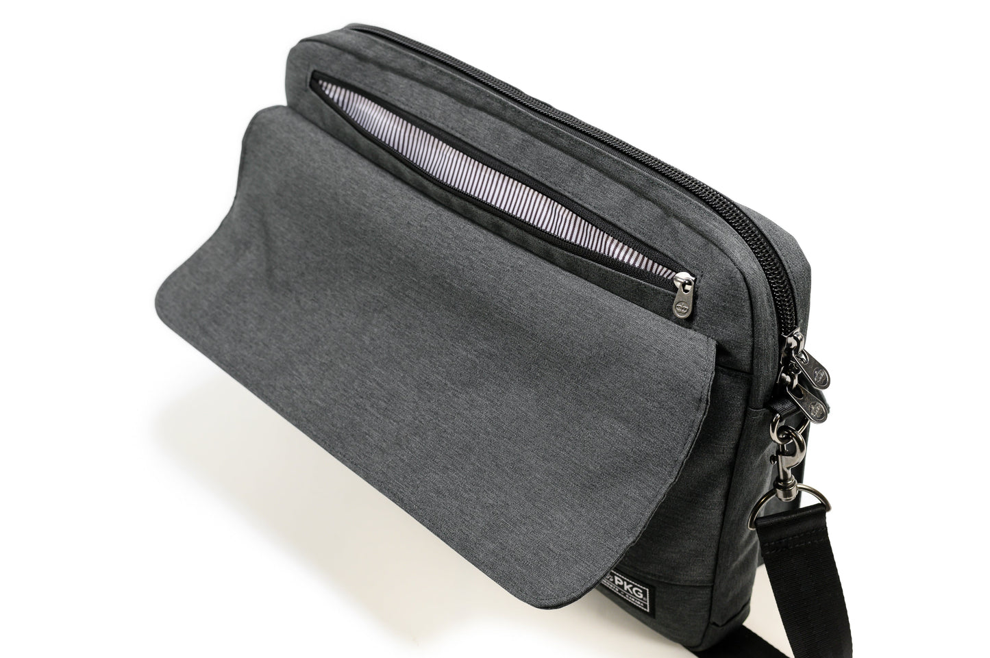 PKG RICHMOND MESSENGER BAG