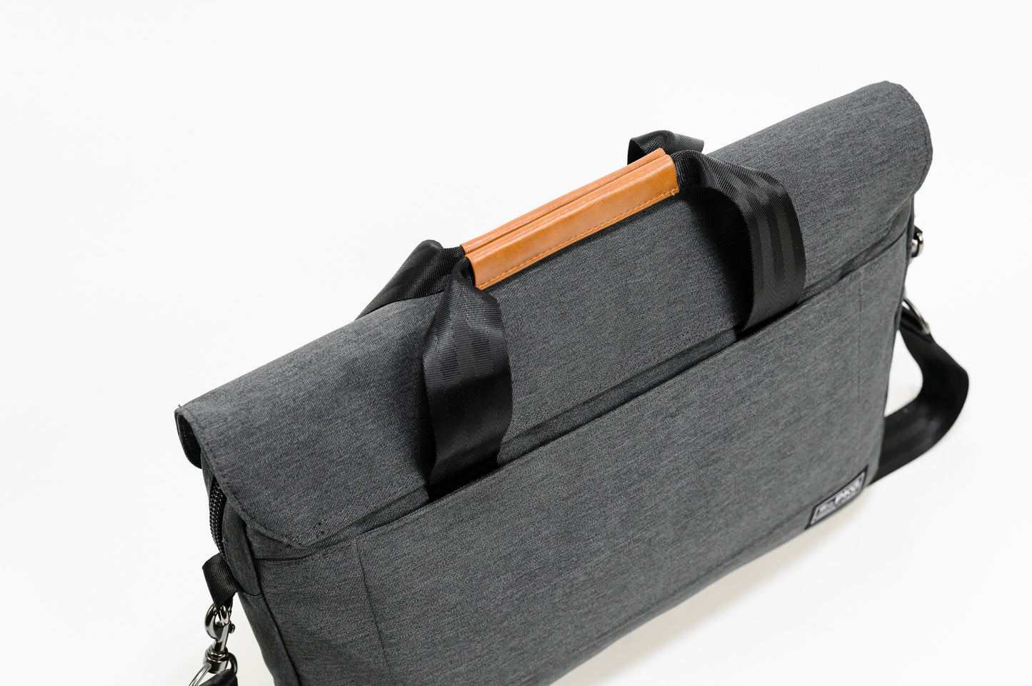 PKG RICHMOND MESSENGER BAG