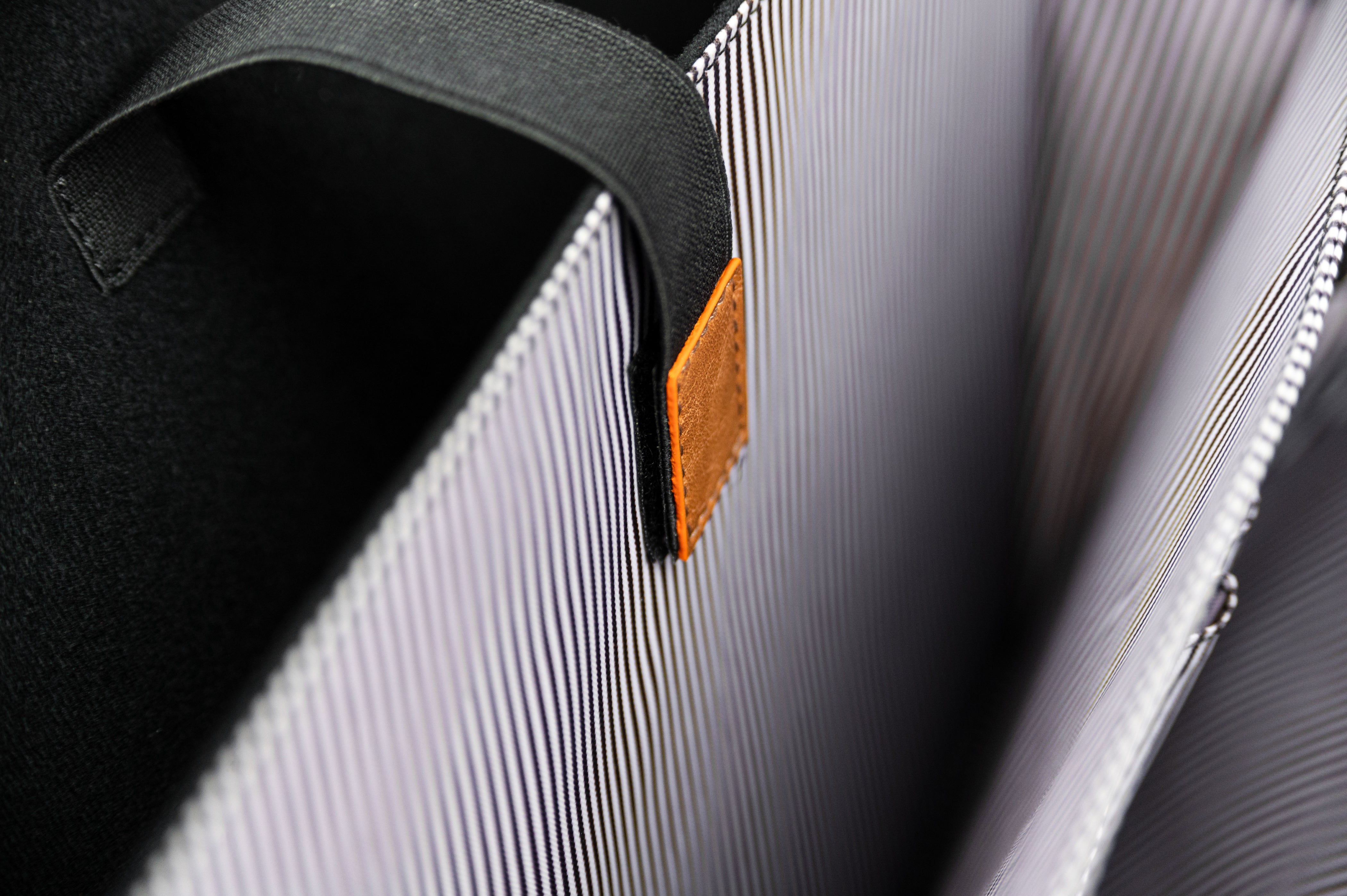 PKG Wellington Accordion Messenger Bag 15