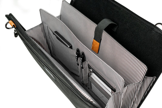 PKG WELLINGTON ACCORDION MESSENGER BAG