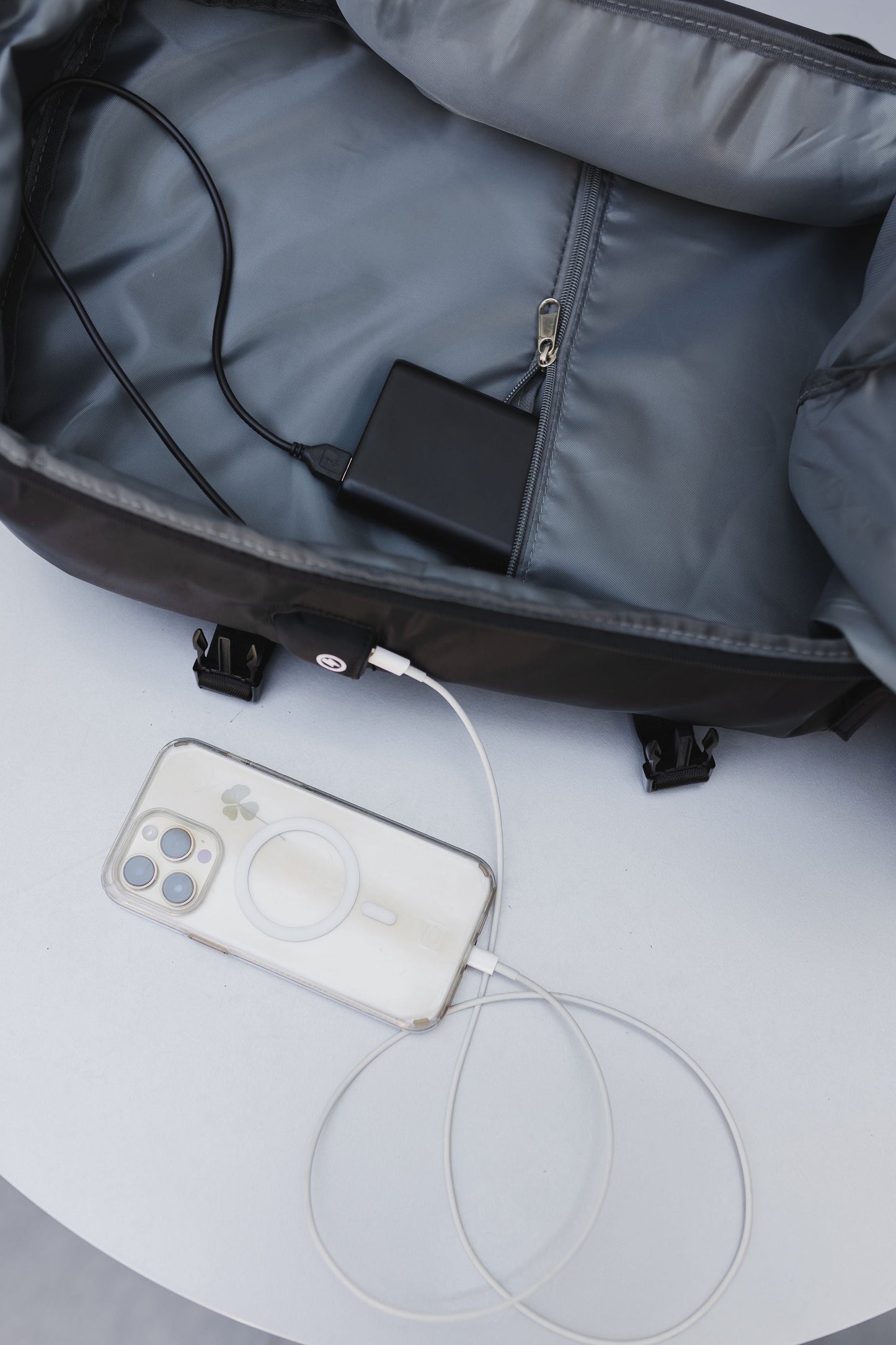 BÄRE TRAVEL BACKPACK UNIVERSAL COLLECTION