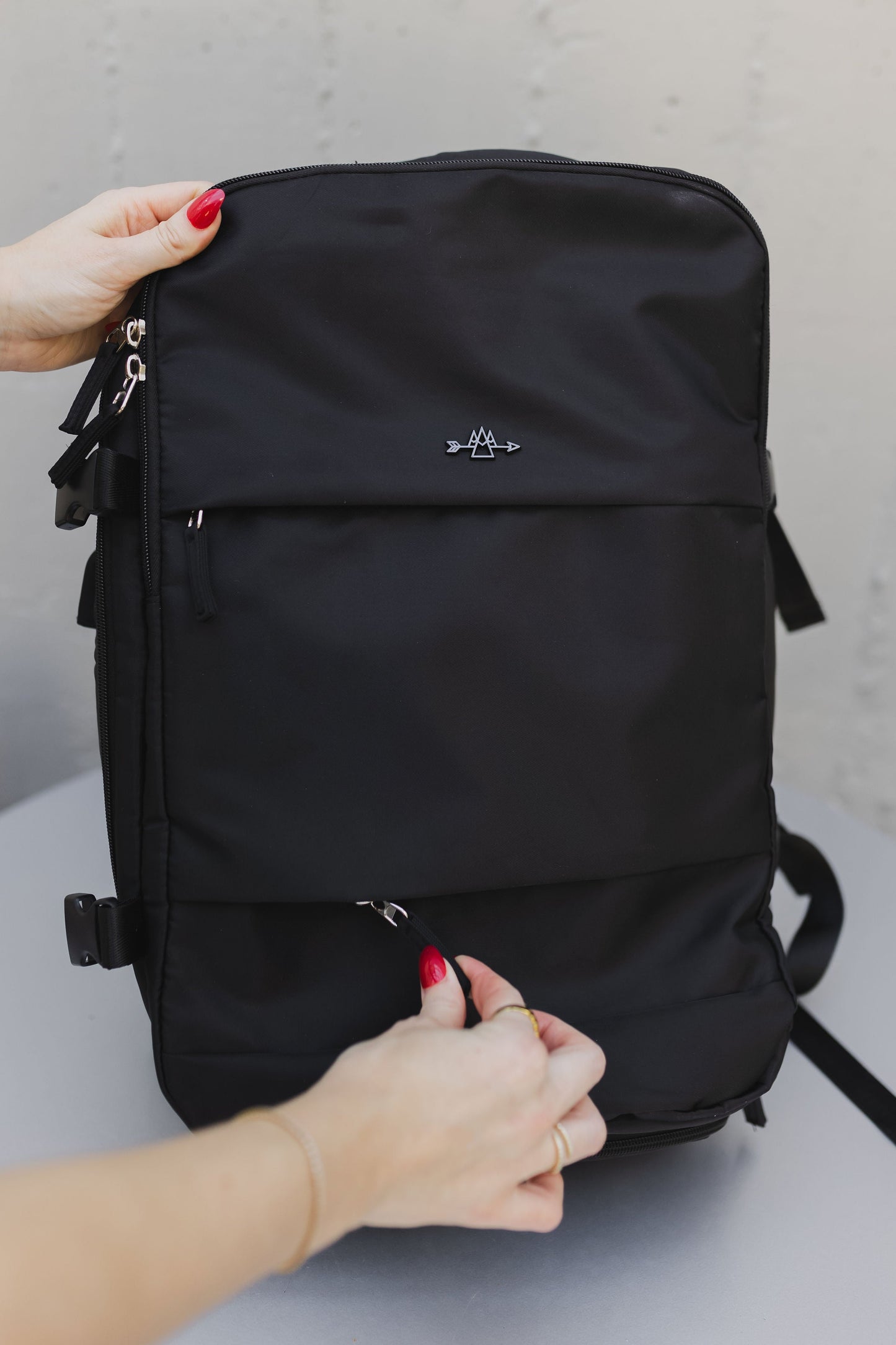 BÄRE TRAVEL BACKPACK UNIVERSAL COLLECTION