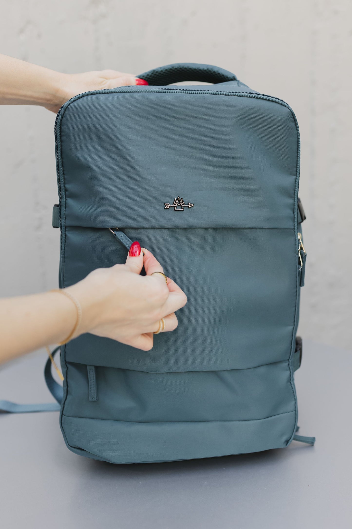 BÄRE TRAVEL BACKPACK UNIVERSAL COLLECTION