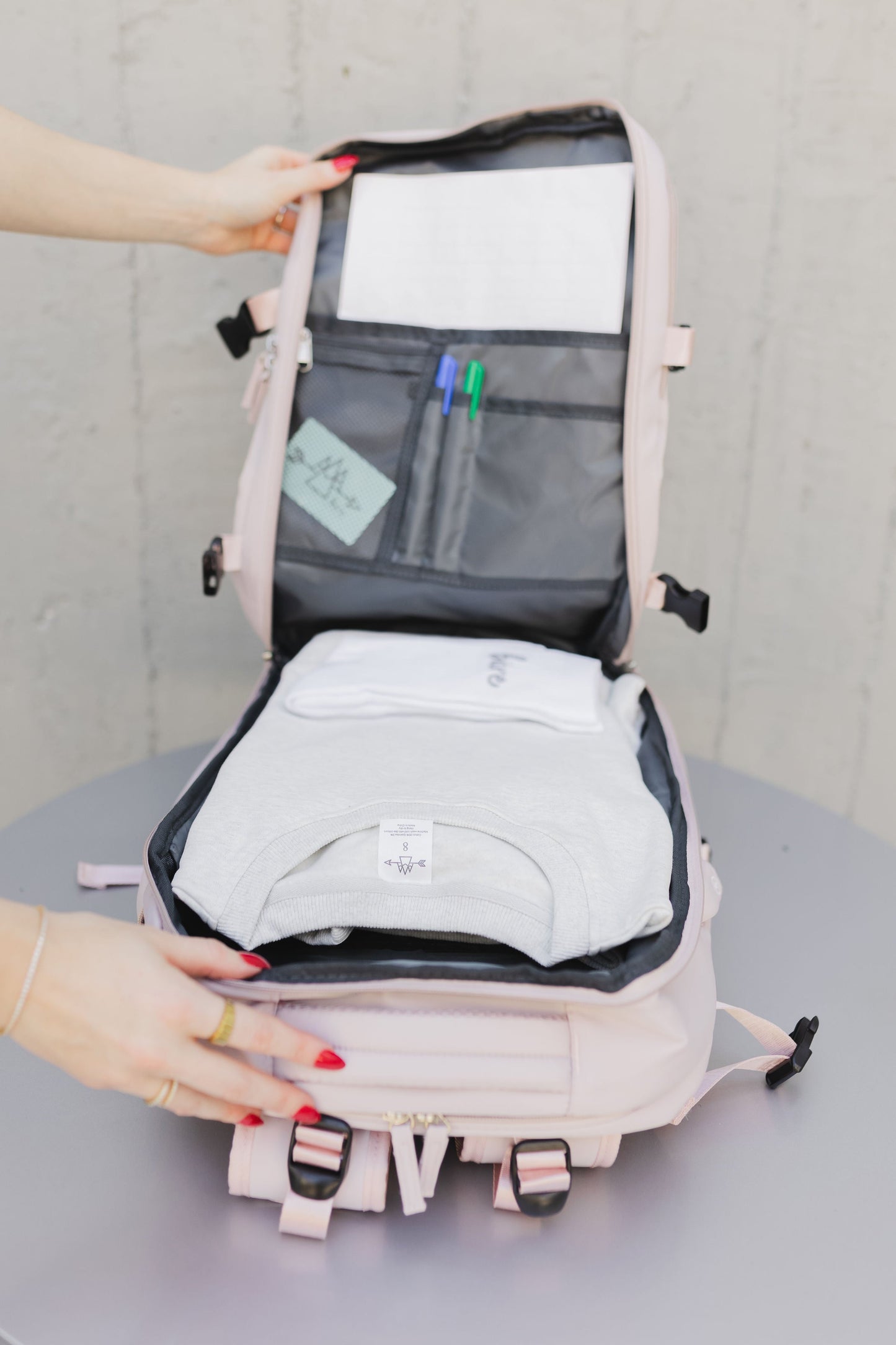 BÄRE TRAVEL BACKPACK UNIVERSAL COLLECTION