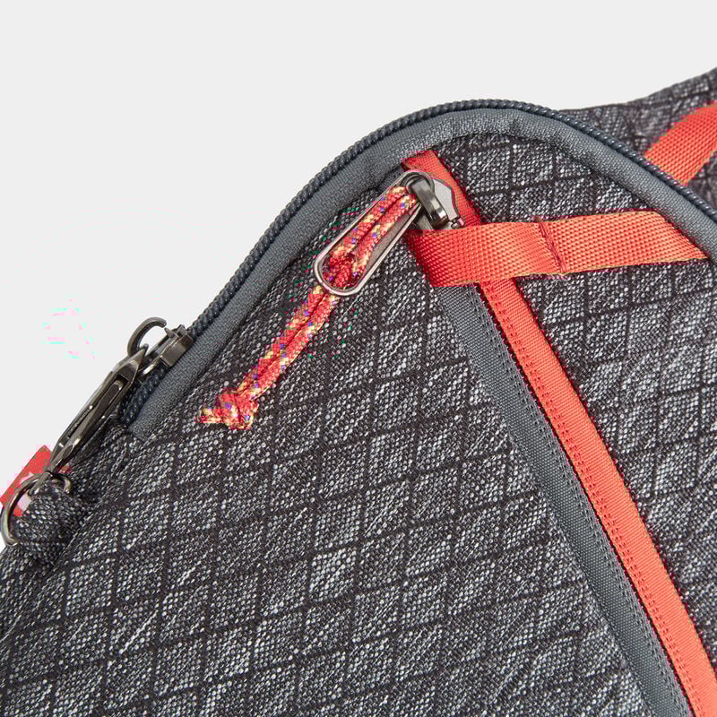 TRAVELON ANTI-THEFT GREENLANDER COMPACT SLING