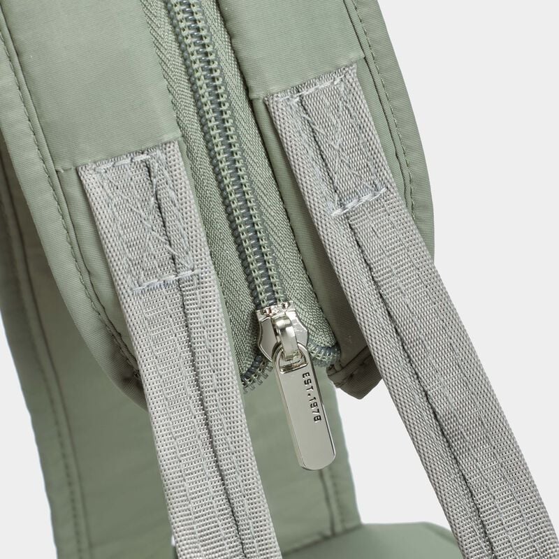 TRAVELON ROAM ANTI-THEFT CONVERTIBLE BACKPACK/SLING