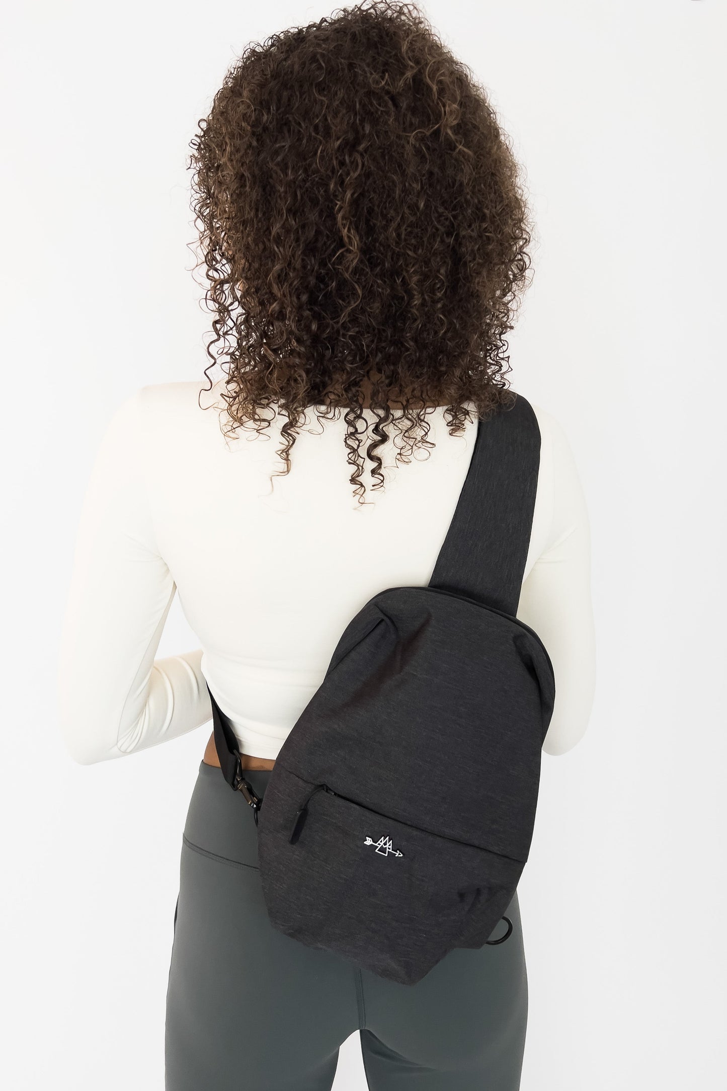 BÄRE OUT & ABOUT SLING BAG