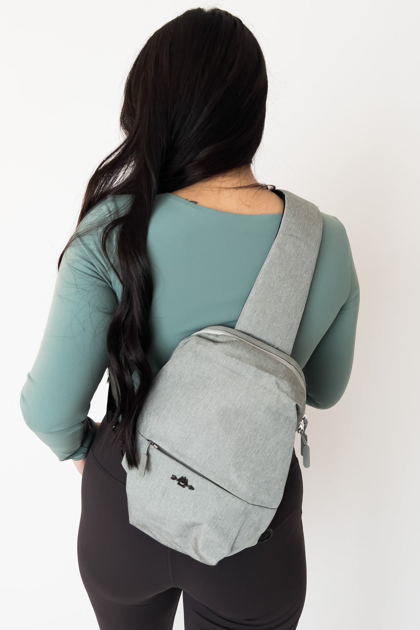 BÄRE OUT & ABOUT SLING BAG