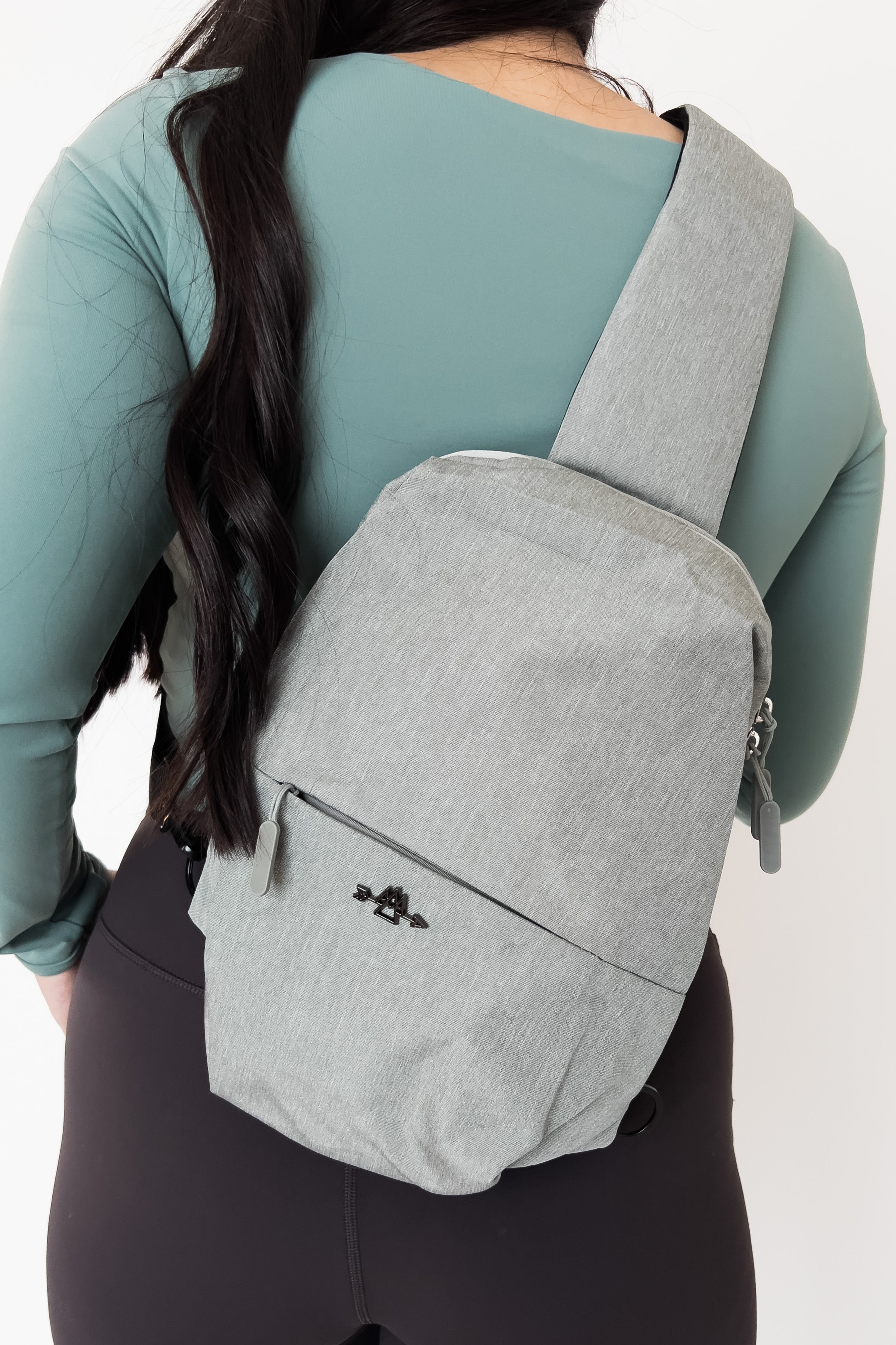 Bãre Out & About Sling Bag