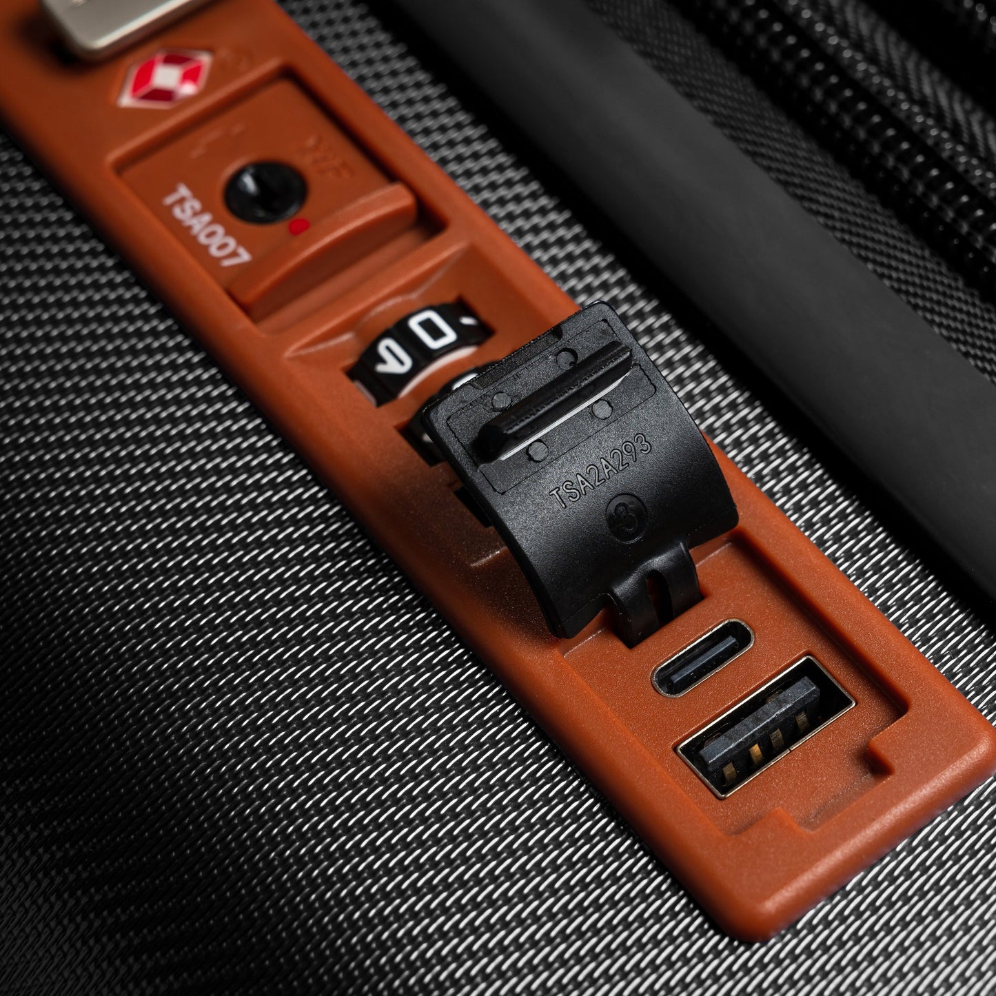 CHAMPS VINTAGE CARRY-ON