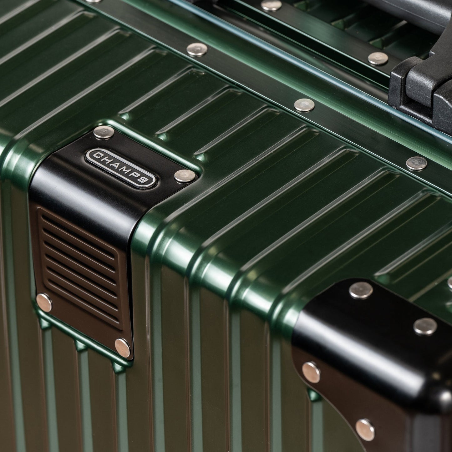 CHAMPS ELITE CARRY-ON