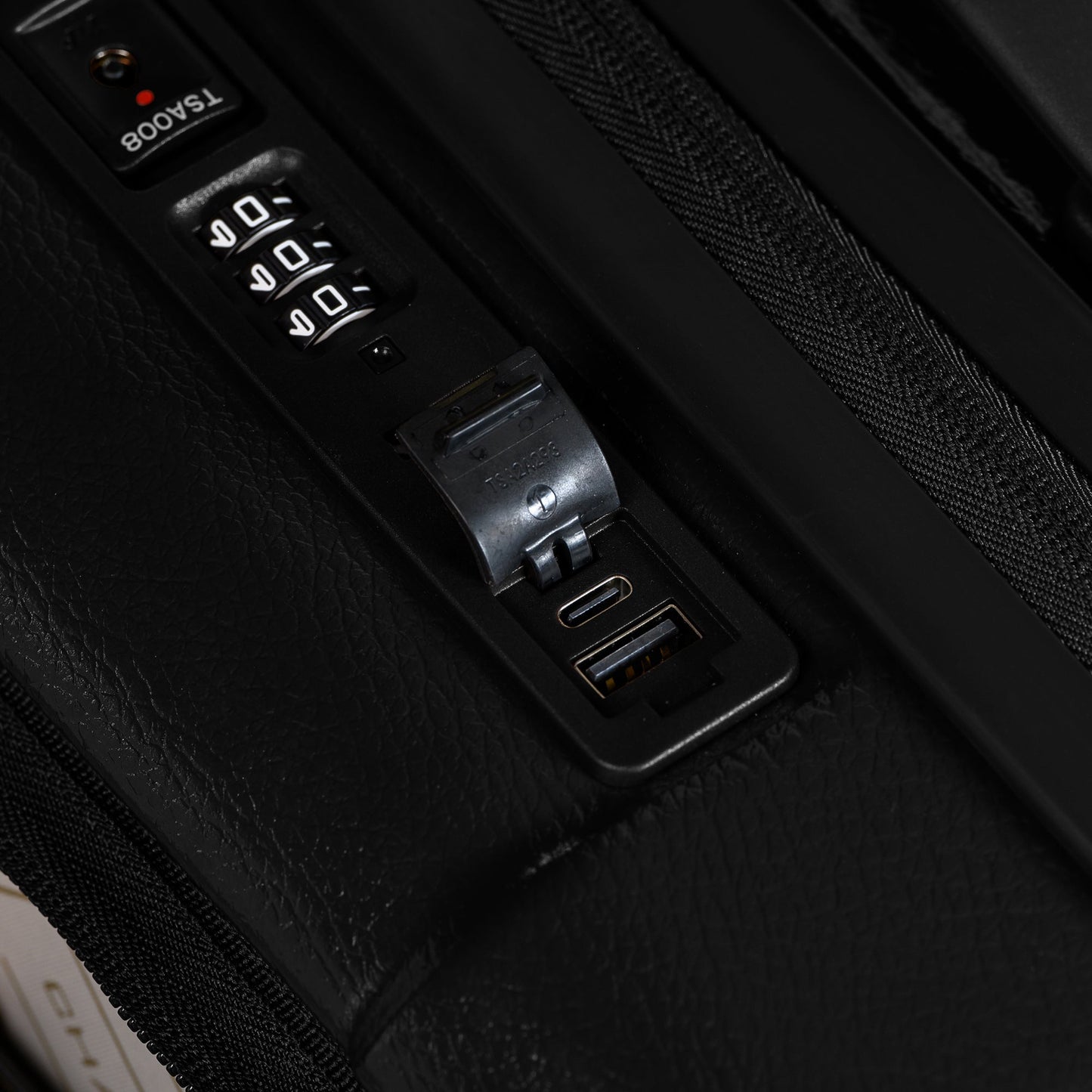 CHAMPS ONYX CARRY-ON