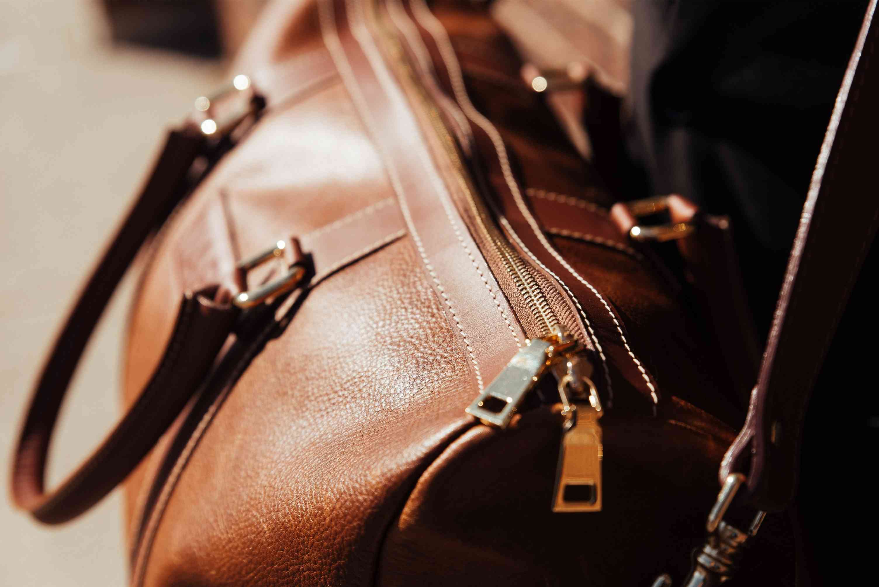 NAB Leather - The Shield Duffle 12
